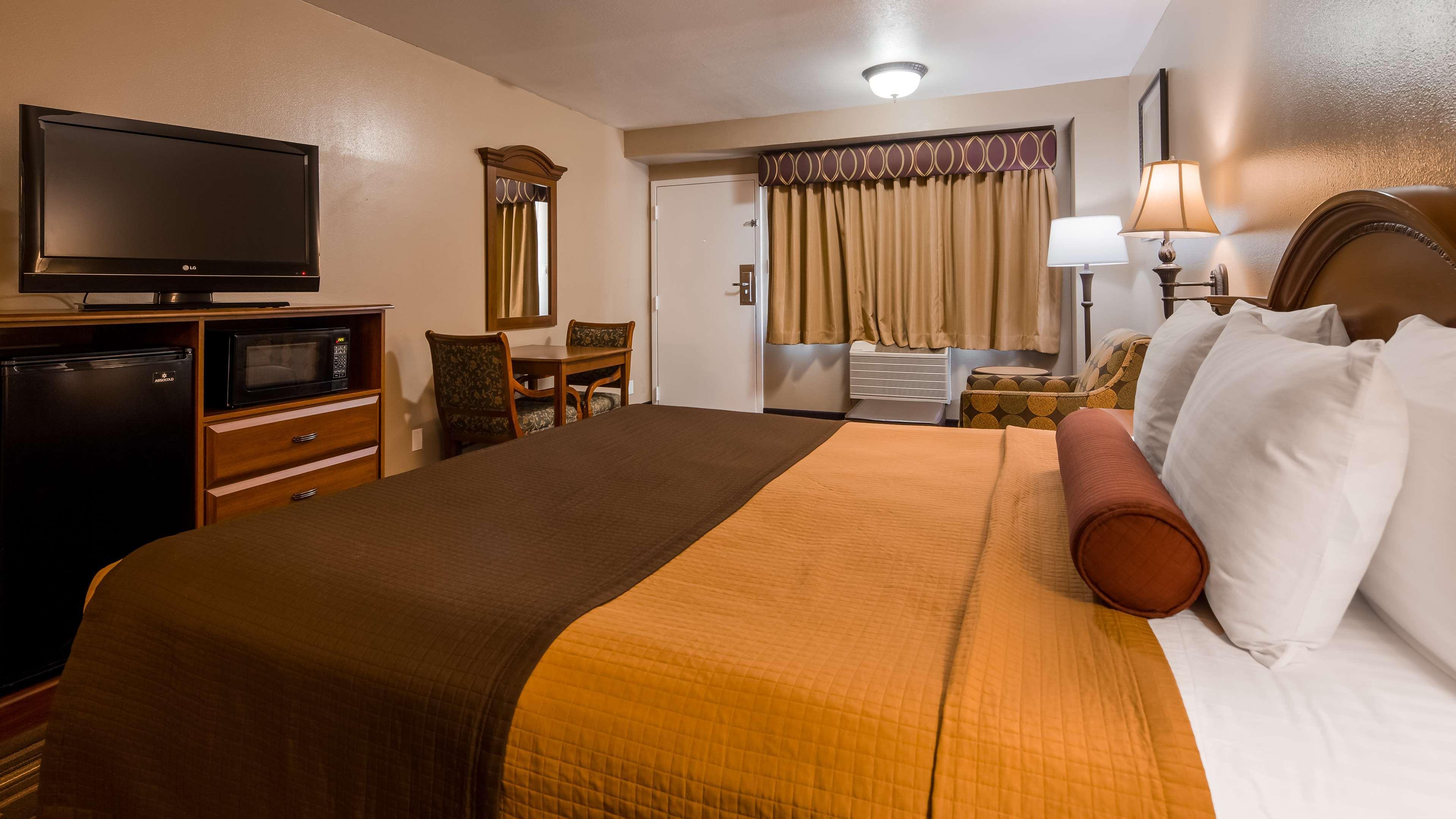 Best Western Desert Winds Мохаве Екстериор снимка