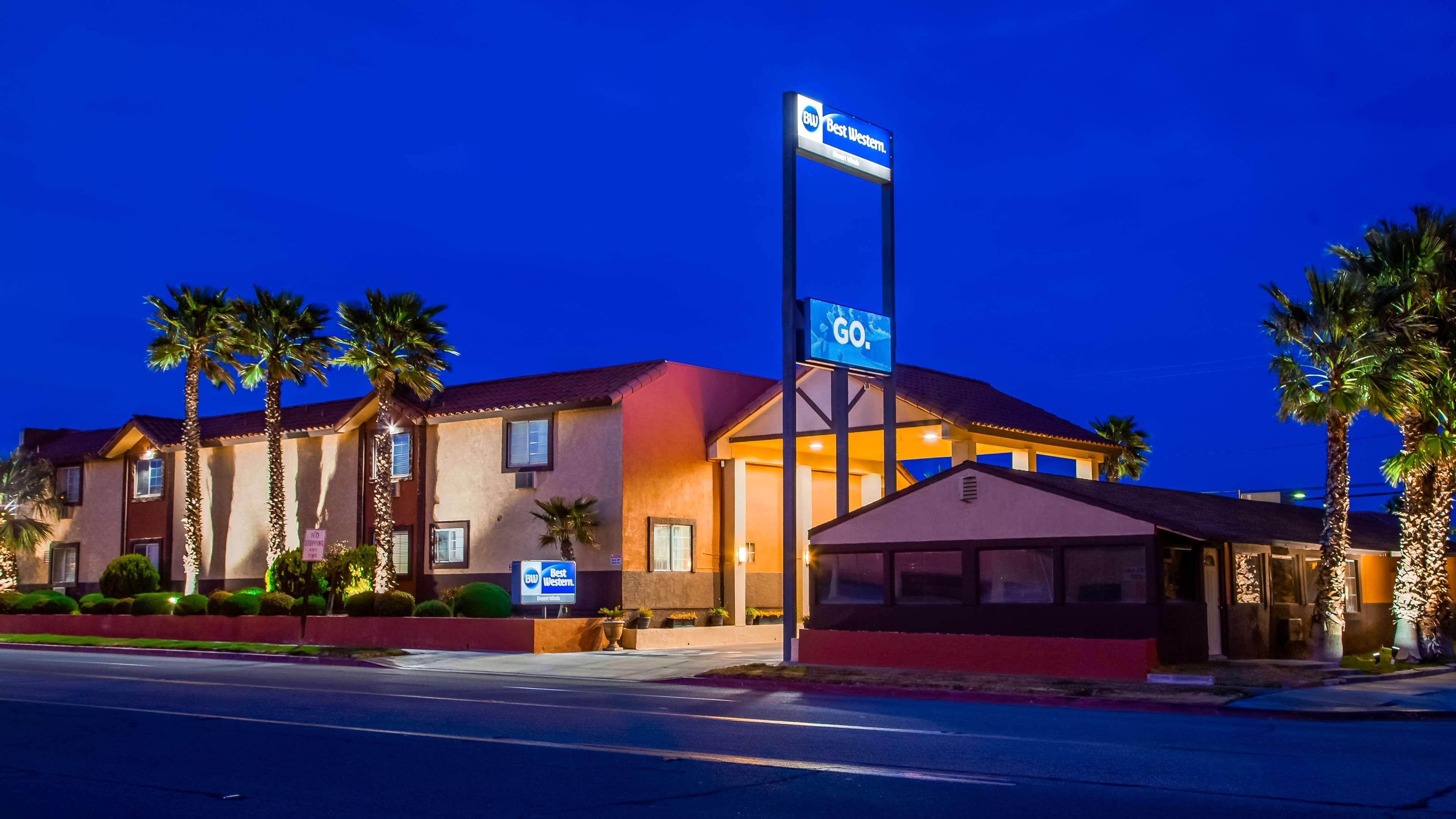 Best Western Desert Winds Мохаве Екстериор снимка