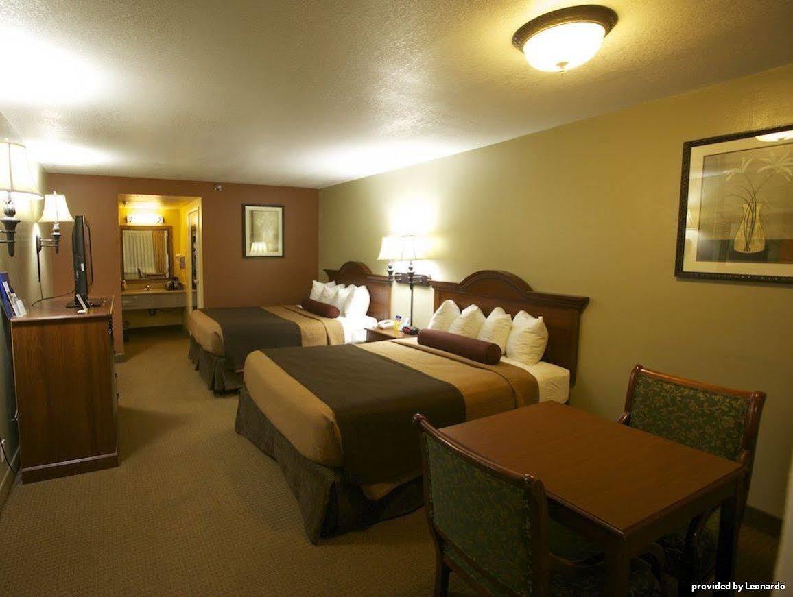 Best Western Desert Winds Мохаве Екстериор снимка